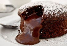 Λαχταριστό σουφλέ σοκολάτας που λιώνει στο στόμα! Και είναι τόσο εύκολο!