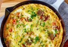 Συνταγή για νόστιμη ομελέτα μόνο με τρία υλικά