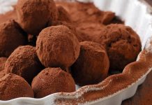 Τρουφάκια με κάστανο και σοκολάτα