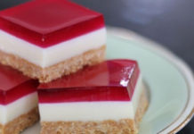 Δροσερό γλυκό ψυγείου με ζελέ και μπισκότα ακόμη και για αρχάριους.