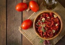 Φτιάχνουμε λιαστές ντομάτες!