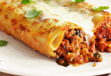 Φτιάχνουμε δικά μας κανελόνια γεμιστά με κιμά!