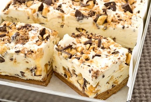 ea6ccfb04fb2557ecffade44eeb5ac27-516x350