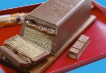 Εύκολη συνταγή για να φτιάξεις ένα μεγάλο Kit Kat!