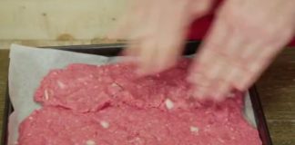 Μια τέλεια χειμωνιάτικη συνταγή με κιμά για να φτιάξουμε μίνι τσιζμπέργκερς!