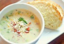 Σούπα λαχανικών με πατάτα, καλαμπόκι και κρέμα γάλακτος
