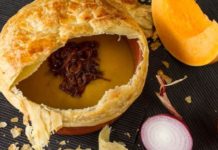 Σούπα κολοκύθας με φύλλο κρούστας