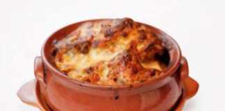 Καστοριά – Συνταγή: Πήλινο με τρία τυριά