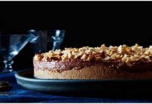 Το τσιζκέικ Νutella που γίνεται ντροπιαστικά εύκολα, δεν χρειάζεται ψήσιμο και έχει μόνο 6 υλικά