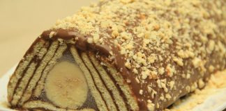 Σοκολατένιος κορμός πυραμίδα με μπανάνα