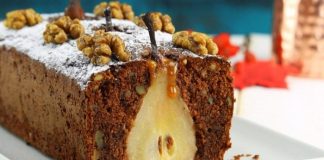 Πεντανόστιμο: Αυτό το φανταστικό κέικ με αχλάδι και καρύδια θα σας κάνει να ξεχάσετε πως κάνετε δίαιτα!