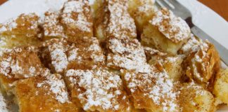 Παραδοσιακή συνταγή για γλυκιά μπουγάτσα με κρέμα.