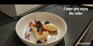 (Creme brulee) Κρεμ μπρουλέ με φρούτα του δάσους και Σάλτσα από βρώσιμα λουλούδια