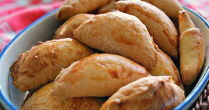 tyropitakia-me-spitiki-zymi